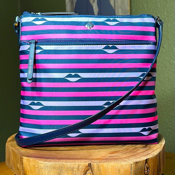 KATE SPADE Jae Nylon Lip Print Pink Multi Crossbody - Picture 1 of 16